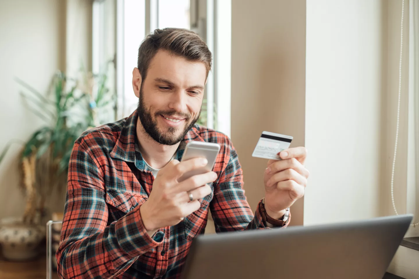 Accept payments 
anytime. Anywhere.